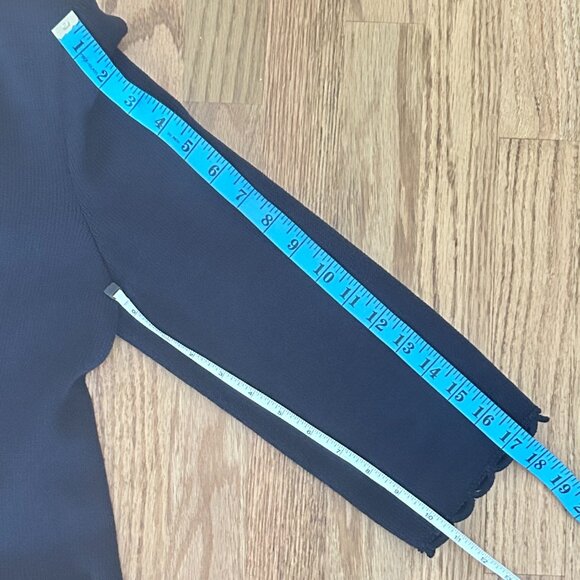 St. John Collection | Crochet Scallop Trim Jacket - Picture 16 of 16